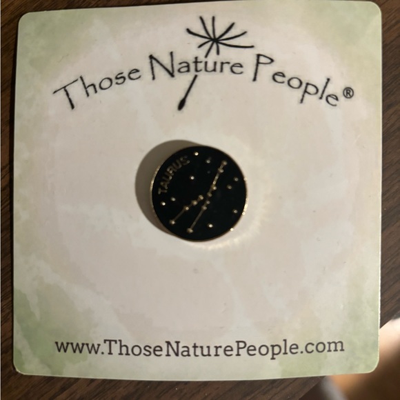 Taurus zodiac enamel pin - Picture 1 of 3